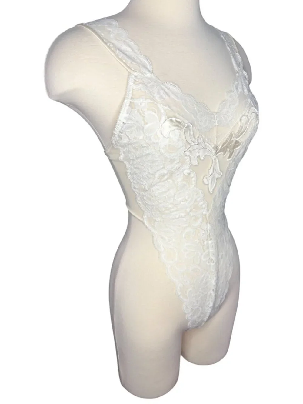 Vintage Victoria's Secret Lace Sheer White Teddy Bodysuit Thong Lingerie S/P - Picture 4 of 9